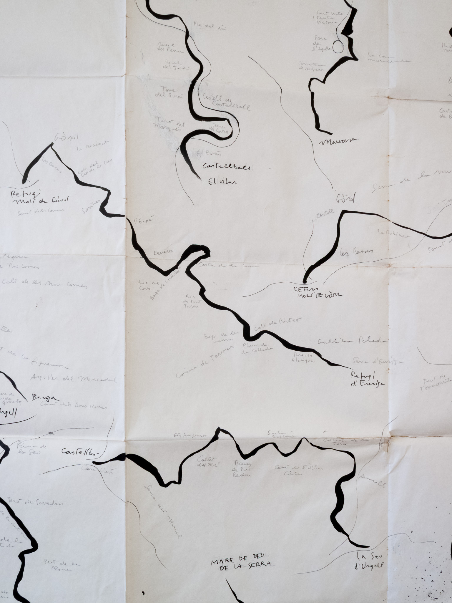 Rutas IV (La Entrega I), técnica mixta sobre papel, 200 × 150 cm