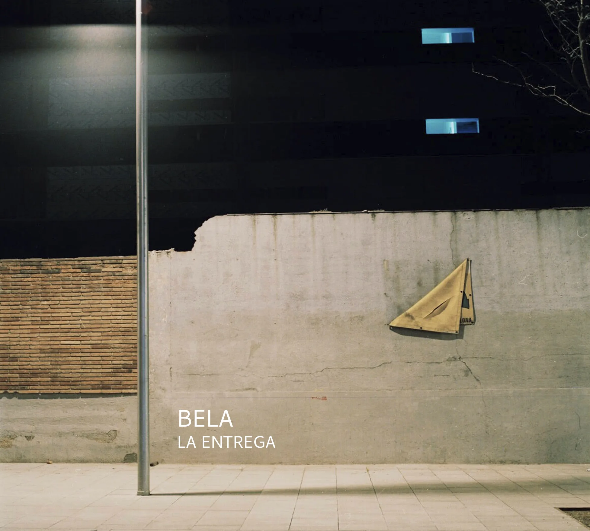 "La Entrega" el primer disco en solitario de Bela. Imagen de portada: Marco Noris